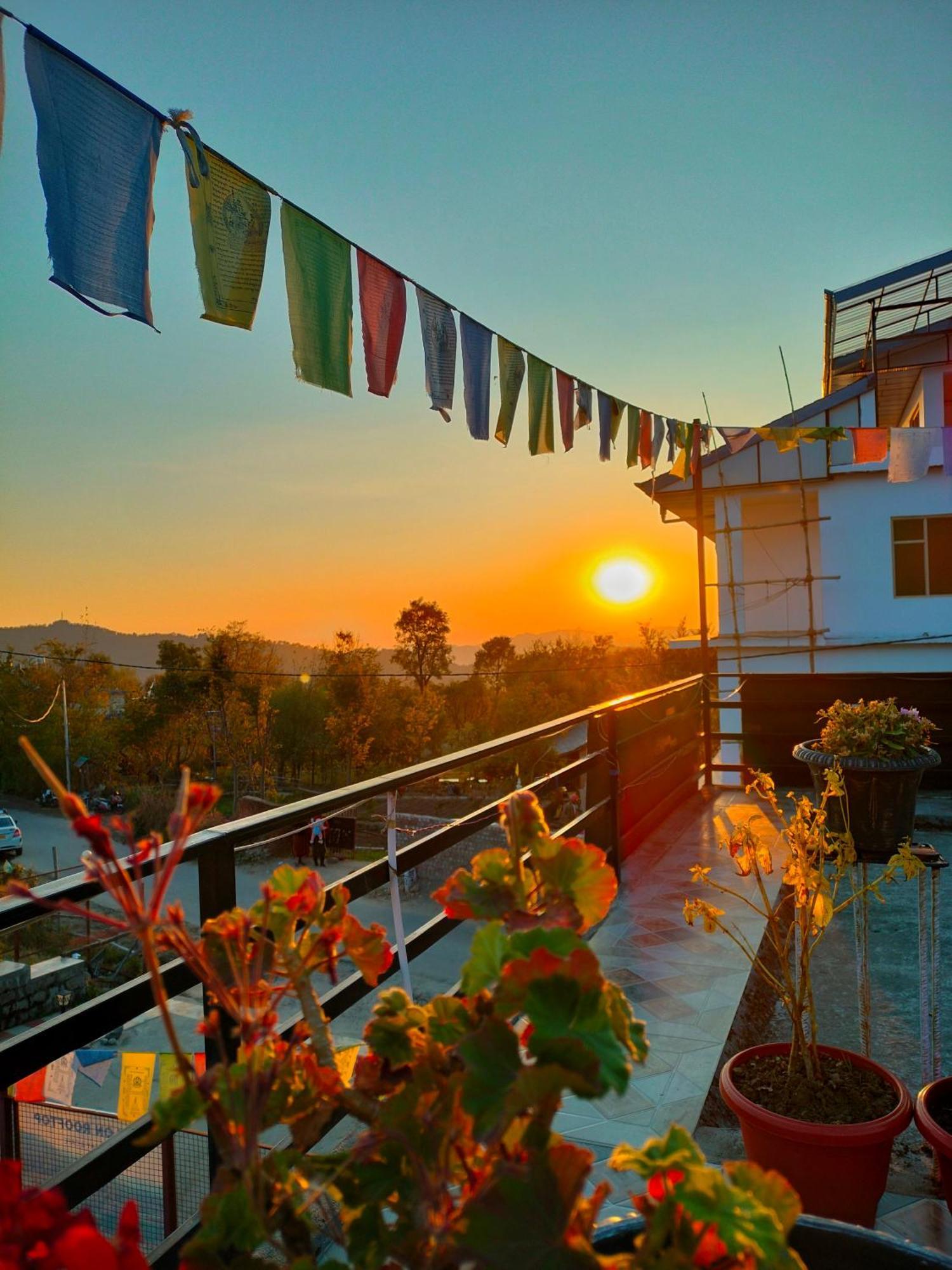 Raahi Stay, Landing Site Bir - Stay & Cafe Экстерьер фото